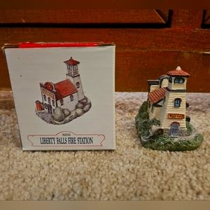 Liberty Falls The American Collection Liberty Falls Fire Station AH10 W/Box
